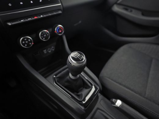 Renault Clio 1.0 TCe 90 Equilibre (APPLE CARPLAY, GROOT NAVI, CRUISE, SPORTSTOELEN, LANE ASSIST, NIEUWE APK, N... ActivLease financial lease