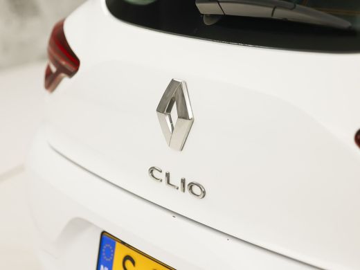 Renault Clio 1.0 TCe 90 Equilibre (APPLE CARPLAY, GROOT NAVI, CRUISE, SPORTSTOELEN, LANE ASSIST, NIEUWE APK, N... ActivLease financial lease