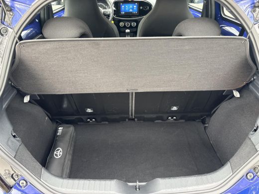 Toyota Aygo X 1.0 VVT-i MT Play **ADAPTIEF CRUISE CONTROL/ APPLE CARPLAY/ PARKEERCAMERA** ActivLease financial lease