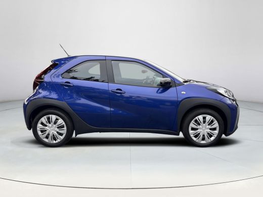 Toyota Aygo X 1.0 VVT-i MT Play **ADAPTIEF CRUISE CONTROL/ APPLE CARPLAY/ PARKEERCAMERA** ActivLease financial lease