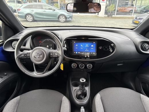 Toyota Aygo X 1.0 VVT-i MT Play **ADAPTIEF CRUISE CONTROL/ APPLE CARPLAY/ PARKEERCAMERA** ActivLease financial lease