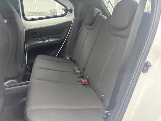 Toyota Aygo X Hybrid 115 play Go Pack ActivLease financial lease