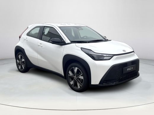 Toyota Aygo X Hybrid 115 play Go Pack ActivLease financial lease