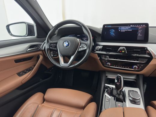 BMW 5 Serie Touring 530e Business Edition Plus (Plug-in) (INCL-BTW) *LEATHER | FULL-LED | MEMORY-PACK | HEATE... ActivLease financial lease