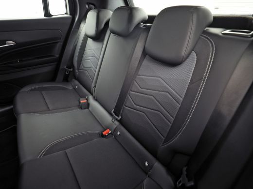 Jeep Avenger 1.2 Altitude Sports (VIRTUAL COCKPIT, APPLE CARPLAY, GROOT NAVI, 360 CAMERA, SPORTSTOELEN, ADAPTI... ActivLease financial lease
