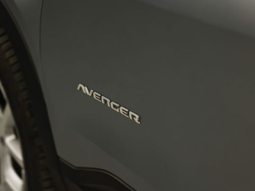 Jeep Avenger 1.2 Altitude Sports (VIRTUAL COCKPIT, APPLE CARPLAY, GROOT NAVI, 360 CAMERA, SPORTSTOELEN, ADAPTI... ActivLease financial lease