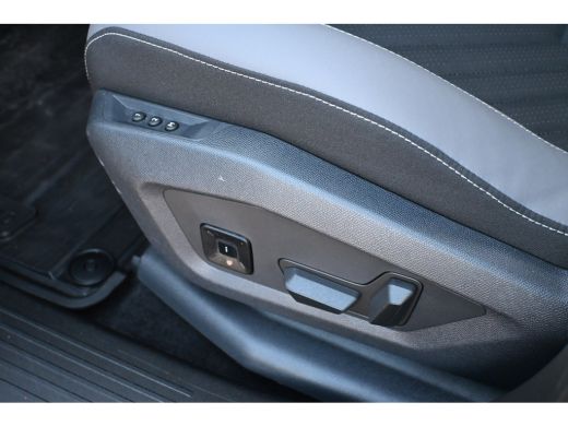 Jeep Compass First Edition 74 kWh Tot 8 Jaar Garantie! 99%SOH! | Premium + Convenience Pack | Warmtepomp | Mas... ActivLease financial lease