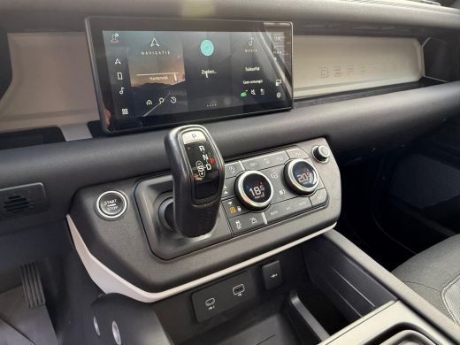 Land Rover Defender 2.0 D240 110 S | 3/6/12MND GARANTIE | GRIJSKENTEKEN| PANO | CRUISE | LED | CARPLAY | DAB | NAVI |... ActivLease financial lease