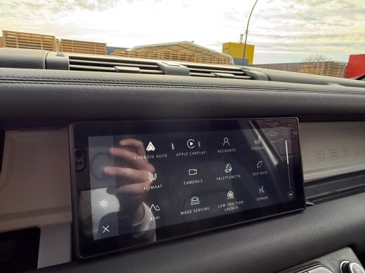 Land Rover Defender 2.0 D240 110 S | 3/6/12MND GARANTIE | GRIJSKENTEKEN| PANO | CRUISE | LED | CARPLAY | DAB | NAVI |... ActivLease financial lease