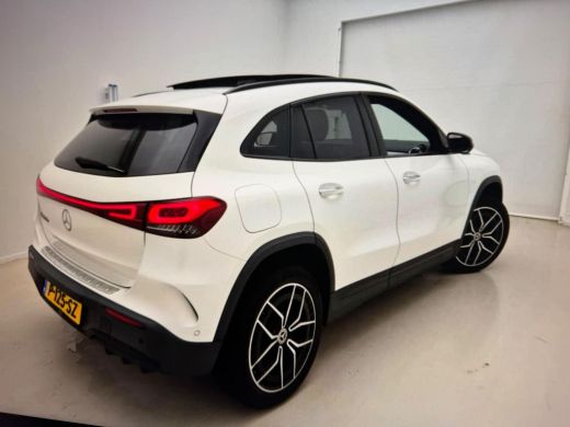Mercedes-Benz EQA 250 Business Solution AMG 67 kWh | Elektrisch glazen panorama-dak | Voorstoelen verwarmd | Keyles... ActivLease financial lease