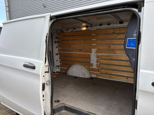 Mercedes-Benz Vito 111 CDI Lang | Trekhaak | 3 Zitplaatsen | Bluetooth | Airco ActivLease financial lease