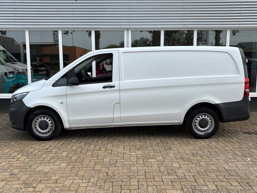Mercedes-Benz Vito 111 CDI Lang | Trekhaak | 3 Zitplaatsen | Bluetooth | Airco ActivLease financial lease