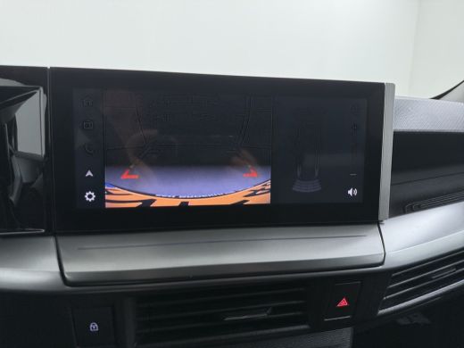 Opel Frontera 1.2 Turbo Hybrid GS / Navigatie / Camera / Parkeersensoren / Stuur -en Stoelverwarmd / Dodehoek /... ActivLease financial lease