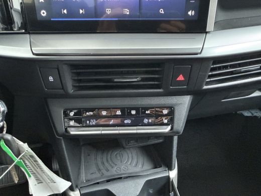 Opel Frontera 1.2 Turbo Hybrid GS / Navigatie / Camera / Parkeersensoren / Stuur -en Stoelverwarmd / Dodehoek /... ActivLease financial lease