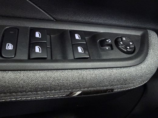 Opel Frontera 1.2 Turbo Hybrid GS / Navigatie / Camera / Parkeersensoren / Stuur -en Stoelverwarmd / Dodehoek /... ActivLease financial lease