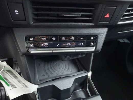 Opel Frontera 1.2 Turbo Hybrid GS / Navigatie / Camera / Parkeersensoren / Stuur -en Stoelverwarmd / Dodehoek /... ActivLease financial lease