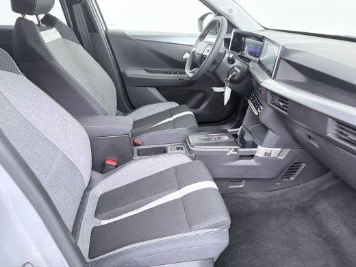 Opel Frontera 1.2 Turbo Hybrid GS / Navigatie / Camera / Parkeersensoren / Stuur -en Stoelverwarmd / Dodehoek /... ActivLease financial lease