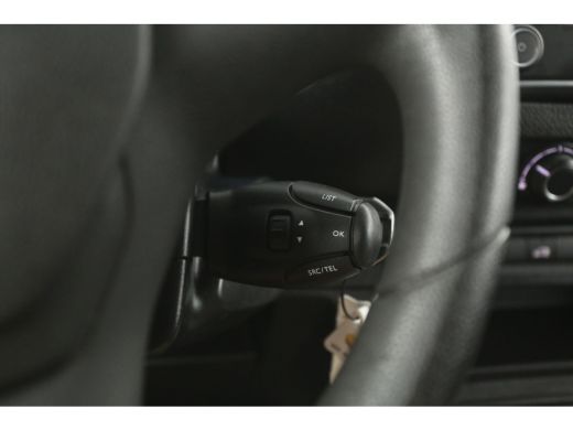 Opel Vivaro-e L3H1 75 kWh | Snelladen | SOH 94% | Airco | Cruise | Carplay | 3 Zits | Parkeersens. ActivLease financial lease