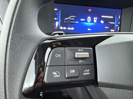 Opel Vivaro-e Electric L2 | ND | Elektrisch bedienbare en verwarmde buitenspiegels | Ge&iuml;soleerde comfort scheid... ActivLease financial lease
