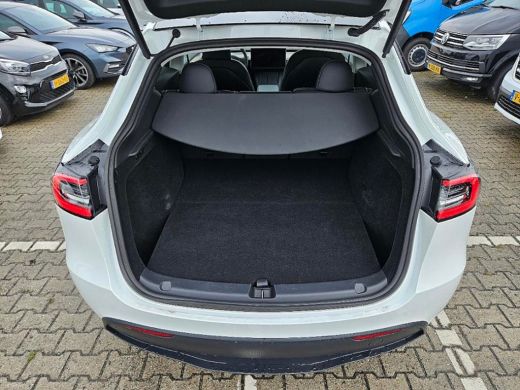 Tesla Model Y RWD 58 kWh | Panoramadak | Stoelverwarming | Keyless | Dodehoek detectie | | Cruise control adapt... ActivLease financial lease