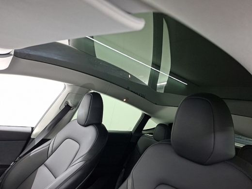 Tesla Model Y RWD 58 kWh | Panoramadak | Voorstoelen verwarmd | Keyless | Dodehoek detectie | Cruise control ad... ActivLease financial lease
