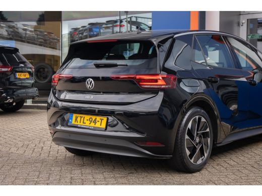 Volkswagen ID.3 Pro 59 kWh | Apple Carplay/Android Auto | Cruise Control Adaptief | Climate | DAB | Parkeersensor... ActivLease financial lease