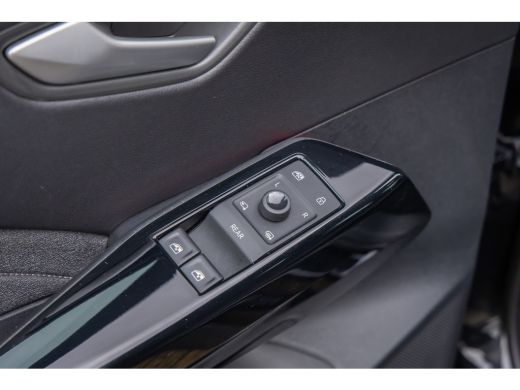 Volkswagen ID.3 Pro 59 kWh | Apple Carplay/Android Auto | Cruise Control Adaptief | Climate | DAB | Parkeersensor... ActivLease financial lease