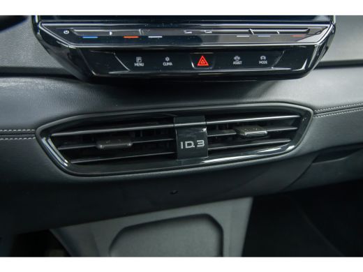 Volkswagen ID.3 Pro 59 kWh | Apple Carplay/Android Auto | Cruise Control Adaptief | Climate | DAB | Parkeersensor... ActivLease financial lease