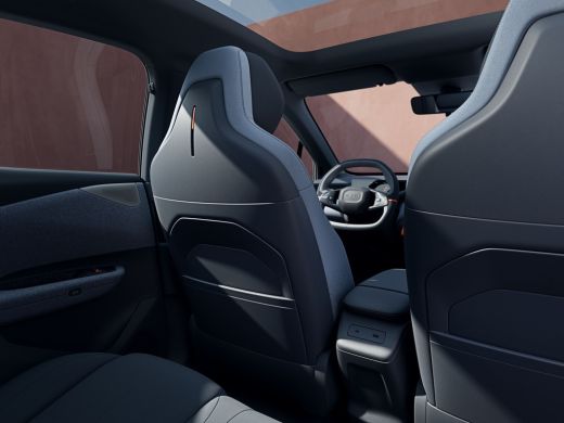 Lynk & Co 02 Business Edition 66 kWh | 11 kW lader | Achteruitrijcamera | Apple Carplay/Android Auto|telefooni... ActivLease financial lease