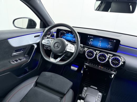 Mercedes-Benz A-Klasse 180 AMG line | Night Sfeer ActivLease financial lease