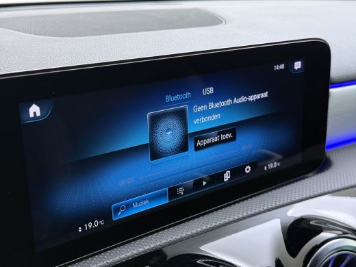Mercedes-Benz A-Klasse 180 AMG line | Night Sfeer ActivLease financial lease