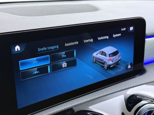Mercedes-Benz A-Klasse 180 AMG line | Night Sfeer ActivLease financial lease