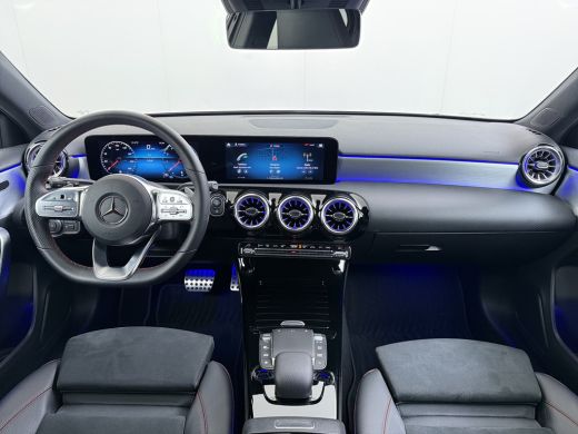Mercedes-Benz A-Klasse 180 AMG line | Night Sfeer ActivLease financial lease
