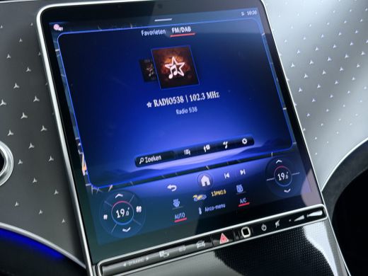 Mercedes-Benz EQE EQE 300 AMG Line 90 kWh | Luchtvering Pano Memory ActivLease financial lease