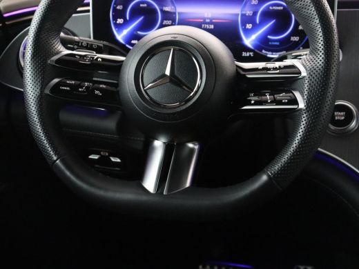 Mercedes-Benz EQE | SOH 97.1% | Panoramadak | Trekhaak | Head up | 360 camera | Adaptive cruise | Stoelkoeling | Me... ActivLease financial lease