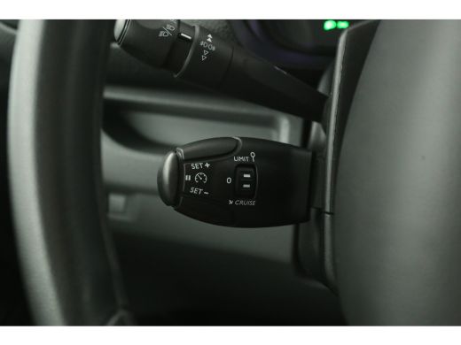 Opel Vivaro Citro&euml;n Jumpy 2.0 BlueHDI 145PK L3H1 | DC | 6 Zits |  Airco | Cruise | Trekhaak | Carplay | Navi ActivLease financial lease