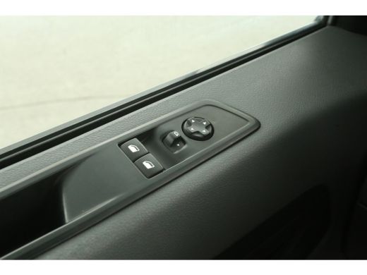 Opel Vivaro-e 75 kWh L3H1 Long Range | Snelladen | SOH 91% | Airco | Cruise | 3 Zits | Parkeersens. ActivLease financial lease