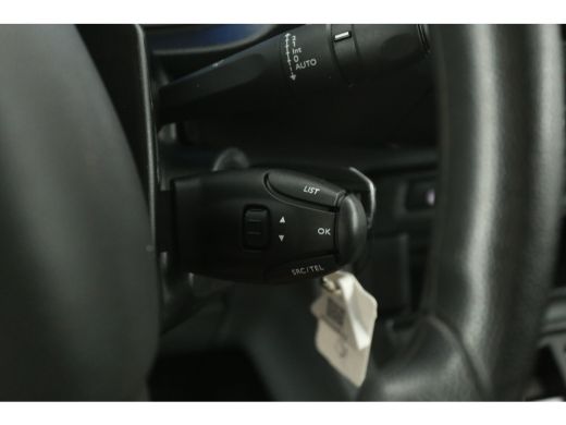 Opel Vivaro-e 75 kWh L3H1 Long Range | Snelladen | SOH 91% | Airco | Cruise | 3 Zits | Parkeersens. ActivLease financial lease