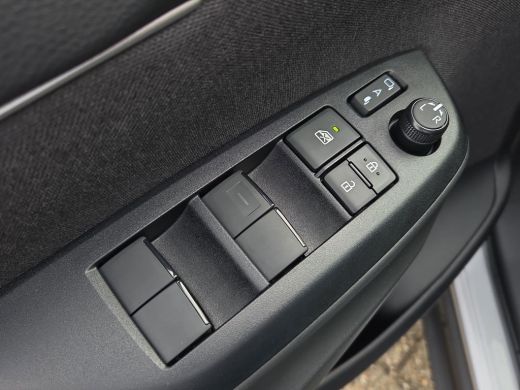 Toyota Yaris Cross 1.5 Hybrid 115 Dynamic Comfort Pack | Apple CarPlay | Parkeersensoren | Rijklaarprijs incl. garan... ActivLease financial lease