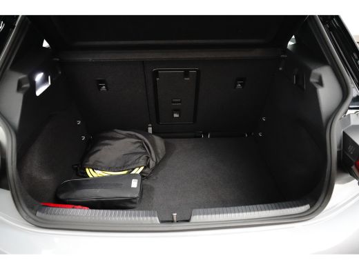 Volkswagen ID.3 Pro 204PK 58 kWh | INTERIEUR VOORVERWARMING | APP. CONNECT | LED | CCS ActivLease financial lease