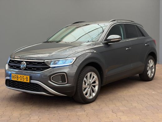 Volkswagen T-Roc 1.5 TSI Life Edition Camera | Climate | Adaptieve Cruise | Carplay | Digitaal Dashboard | Parkeer... ActivLease financial lease