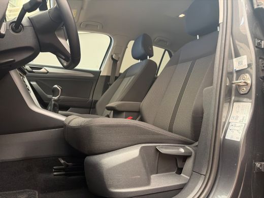 Volkswagen T-Roc 1.5 TSI Life Edition Camera | Climate | Adaptieve Cruise | Carplay | Digitaal Dashboard | Parkeer... ActivLease financial lease