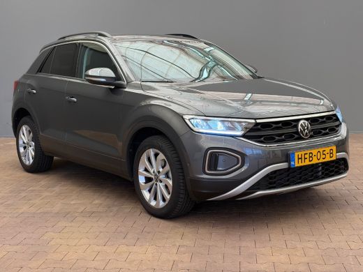 Volkswagen T-Roc 1.5 TSI Life Edition Camera | Climate | Adaptieve Cruise | Carplay | Digitaal Dashboard | Parkeer... ActivLease financial lease