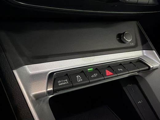 Audi Q3 45 TFSIe 245PK HYBRID S-TRONIC S-LINE PRO-LINE CARPLAY/NAVI/LED/ VIRTIUEEL ActivLease financial lease