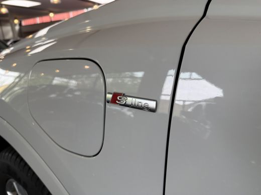 Audi Q3 45 TFSIe 245PK HYBRID S-TRONIC S-LINE PRO-LINE CARPLAY/NAVI/LED/ VIRTIUEEL ActivLease financial lease