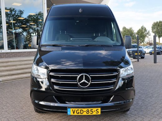Mercedes-Benz Sprinter 319 3.0 CDI V6 190 PK AUT. L2H2 + 2 SCHUIFDEUREN | 3500 KG TREKHAAK | BREEDBEELD MBUX NAVIGATIE ActivLease financial lease