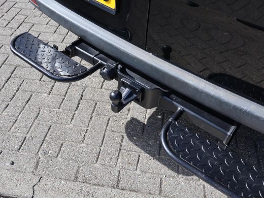 Mercedes-Benz Sprinter 319 3.0 CDI V6 190 PK AUT. L2H2 + 2 SCHUIFDEUREN | 3500 KG TREKHAAK | BREEDBEELD MBUX NAVIGATIE ActivLease financial lease