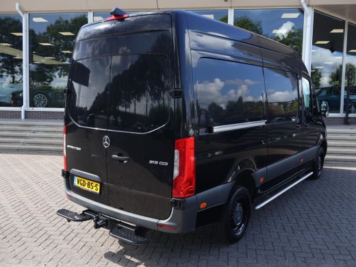 Mercedes-Benz Sprinter 319 3.0 CDI V6 190 PK AUT. L2H2 + 2 SCHUIFDEUREN | 3500 KG TREKHAAK | BREEDBEELD MBUX NAVIGATIE ActivLease financial lease