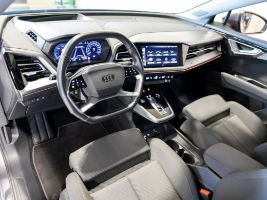 Audi Q4 e-tron 40 Launch edition Advanced Plus 77 kWh SOH 91% / 204pk / Panorama dak / Warmtepomp / Head-up disp... ActivLease financial lease