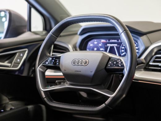 Audi Q4 e-tron 40 Launch edition Advanced Plus 77 kWh SOH 91% / 204pk / Panorama dak / Warmtepomp / Head-up disp... ActivLease financial lease